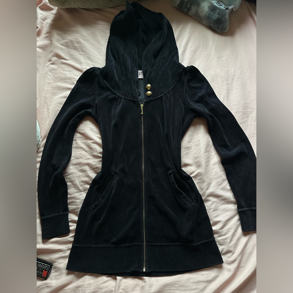 Black and gold long juicy sweater! Great condition.  Open to offers 😊